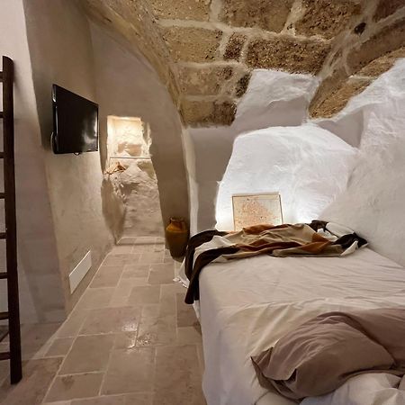 La Segreta Del Castello, Private Access Bed & Breakfast Gioia Del Colle Luaran gambar
