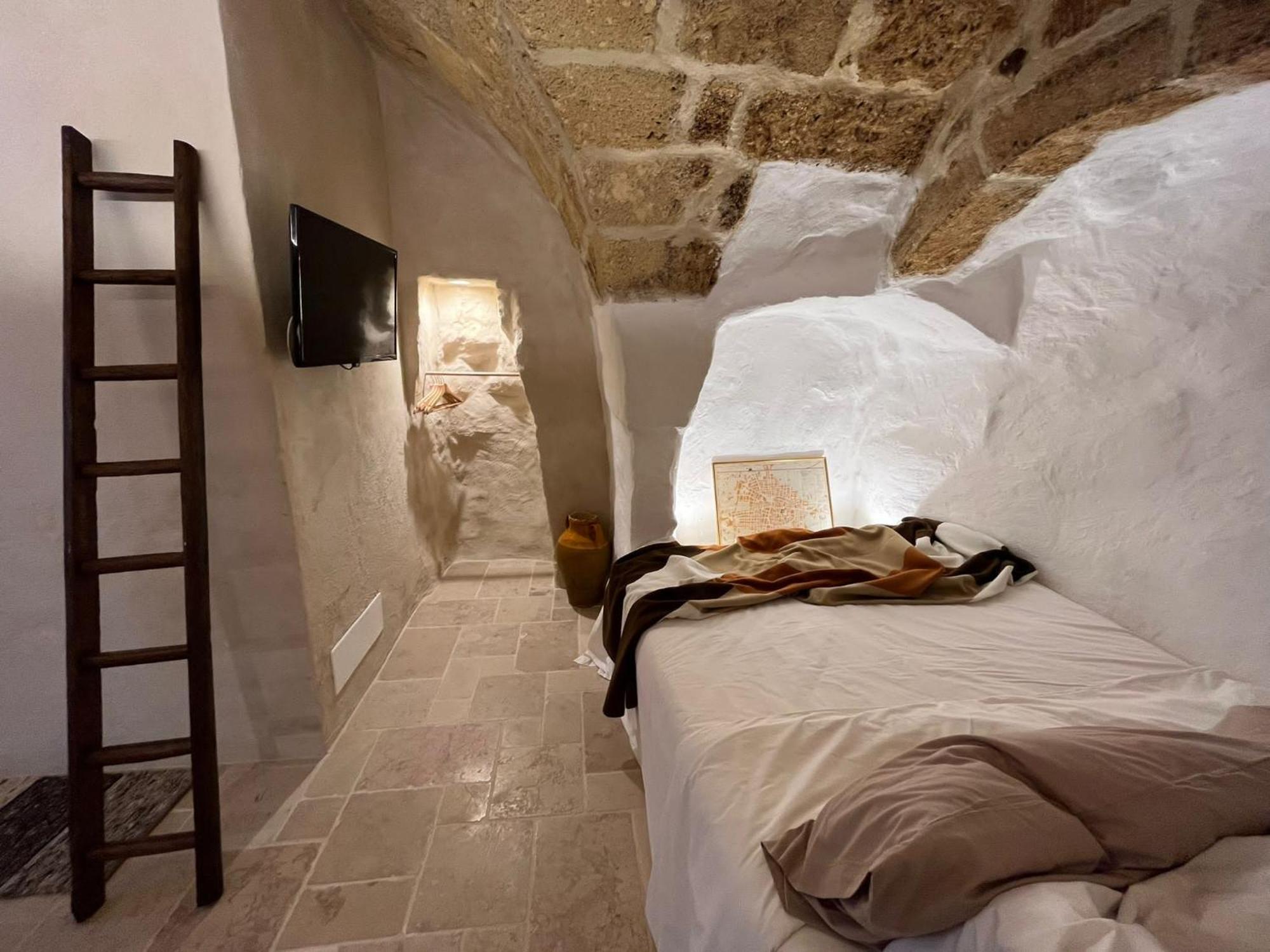 La Segreta Del Castello, Private Access Bed & Breakfast Gioia Del Colle Luaran gambar