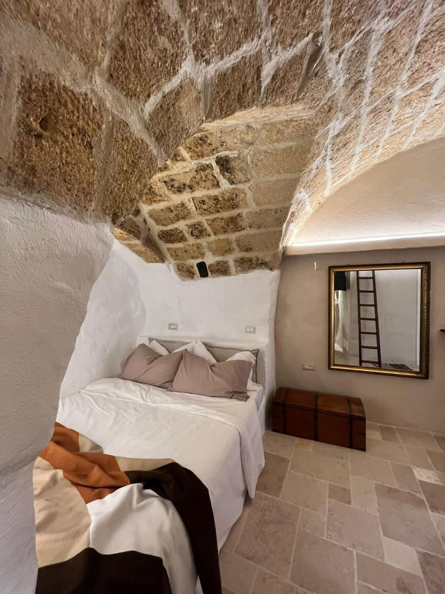 La Segreta Del Castello, Private Access Bed & Breakfast Gioia Del Colle Luaran gambar