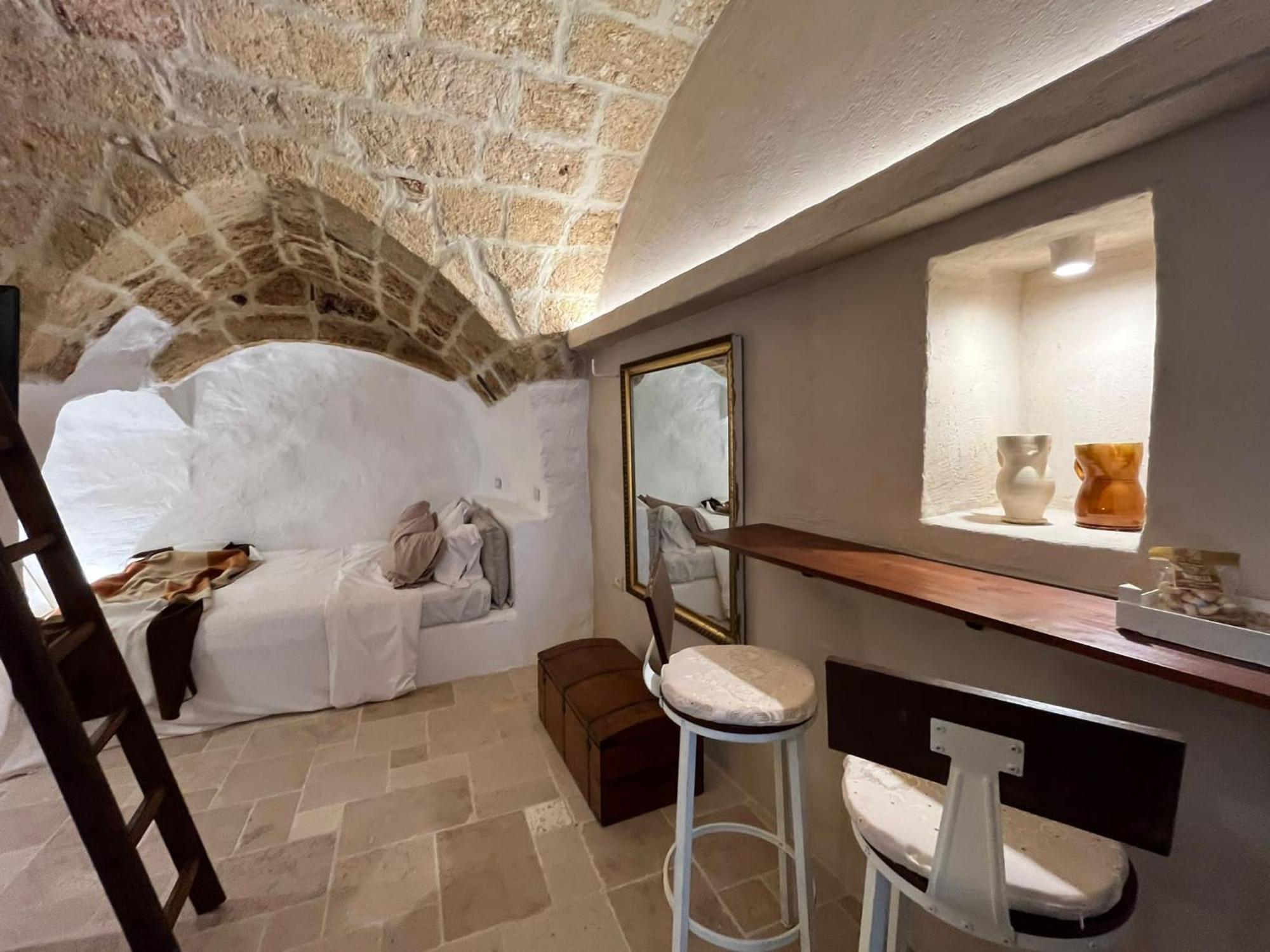 La Segreta Del Castello, Private Access Bed & Breakfast Gioia Del Colle Luaran gambar